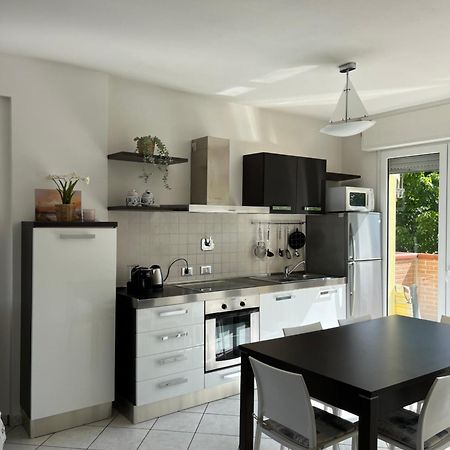 La Stella Blu Apartment Гатео а Маре Екстериор снимка